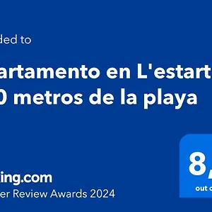 En A 100 Metros De La Playa Apartamento